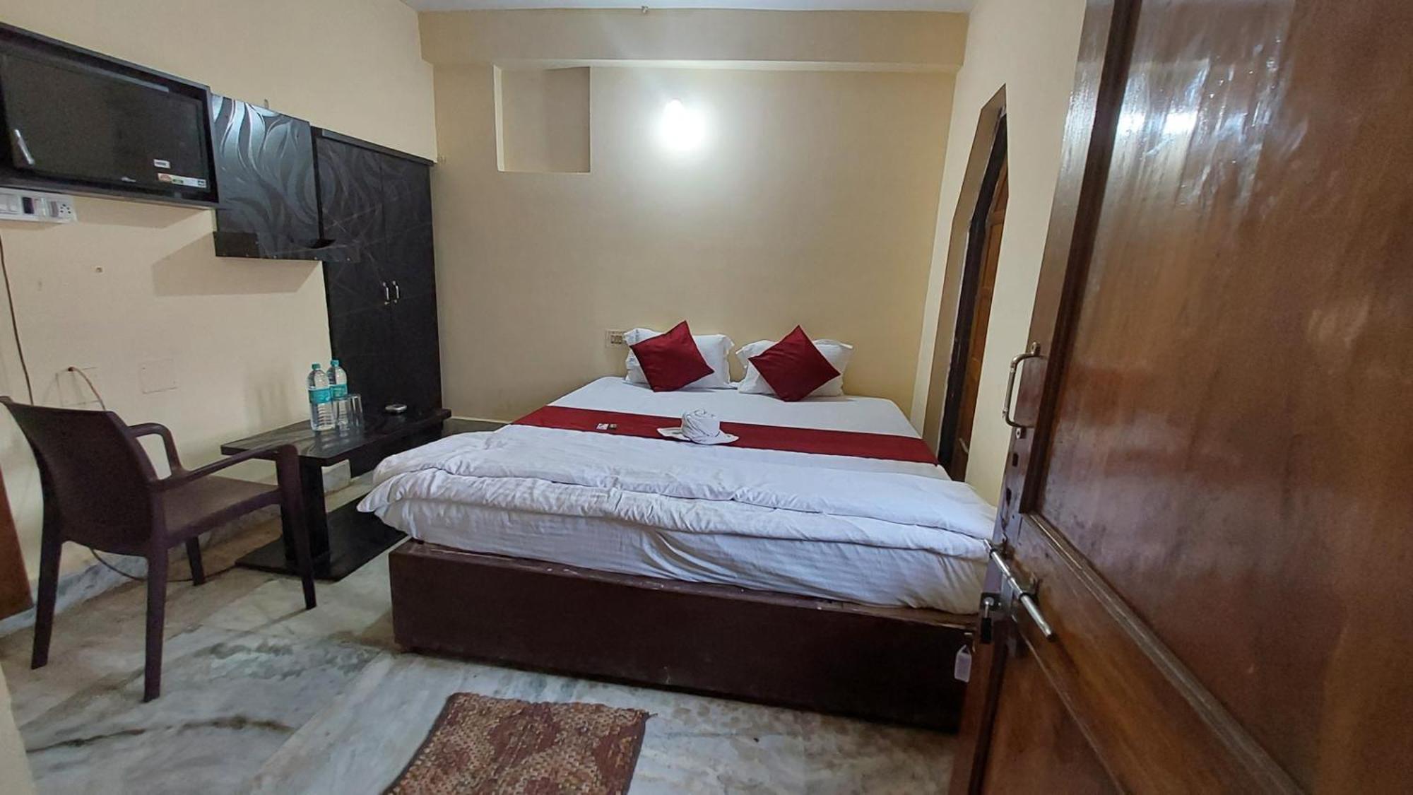 New Ashok Royal -near Sea Beach Best Choice Of Travellers By Morservices Hotel 3*