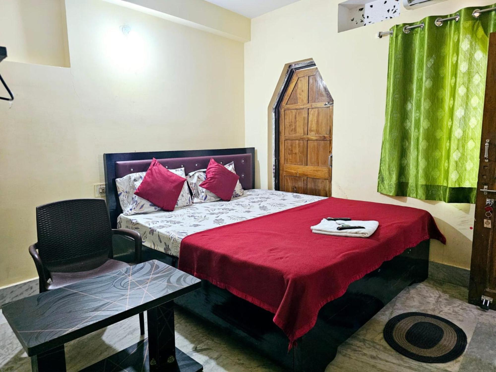 Hotel New Ashok Royal -near Sea Beach Best Choice Of Travellers By Morservices