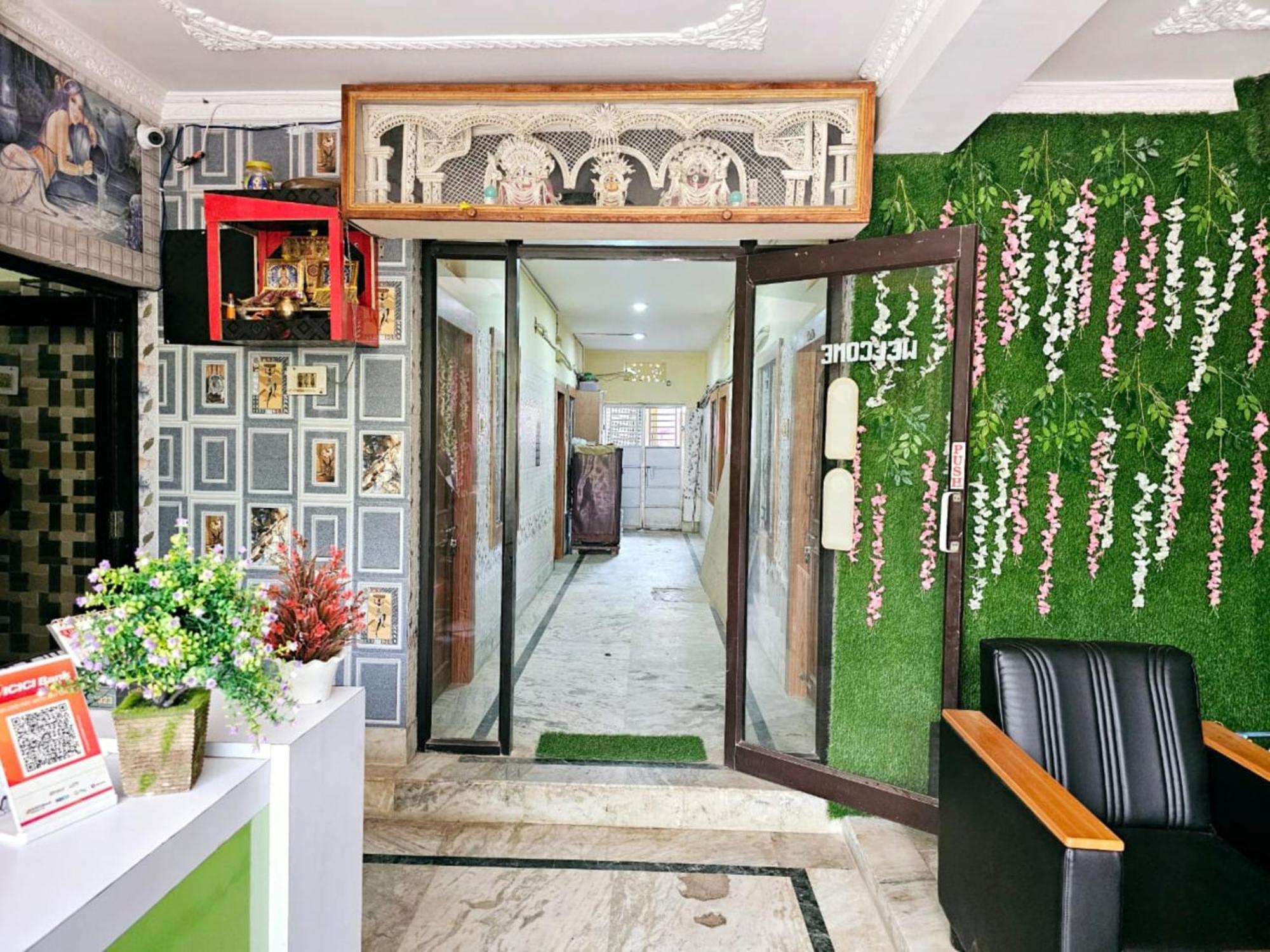 New Ashok Royal -near Sea Beach Best Choice Of Travellers By Morservices Puri
