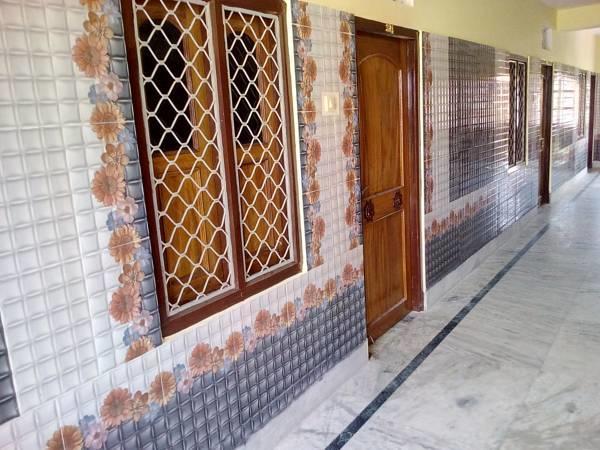 New Ashok Royal -near Sea Beach Best Choice Of Travellers By Morservices 3*